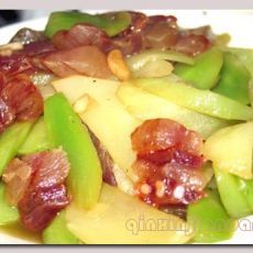 臘肉炒萵筍片 臘肉炒萵筍片