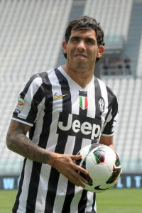 特維斯穿10號球衣亮相尤文主場