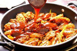 鴻記煌三汁燜鍋