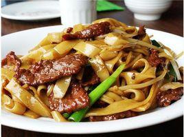 脆皮乾炒牛河 脆皮乾炒牛河