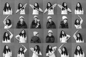 網友“夏”和“小東”創作的一幅用手臂表示愛心的創意照片