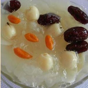 銀耳紅棗百合羹 銀耳紅棗百合羹