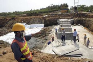 漢班托塔港建設