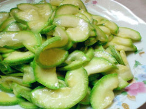 什錦黃花炒西葫蘆 什錦黃花炒西葫蘆