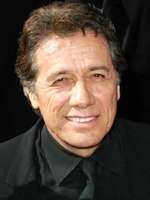 愛德華·詹姆斯·奧莫斯（飾演）Mike Axford