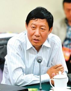 紀崢[寧夏回族自治區黨委常委、固原市委書記]