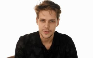 米洛斯·比柯維奇