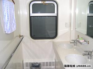 “康樂號”衛生間