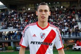 盧卡斯·奧坎波斯 盧卡斯·奧坎波斯