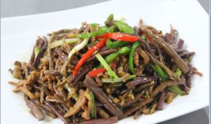 蕨菜炒肉絲