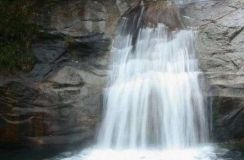 翡翠礦泉 翡翠礦泉