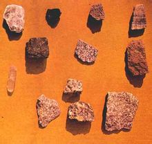 花崗岩組成物質