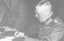 凱特爾簽署德國投降書