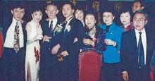 王文祥夫婦與父親王永慶及家族成員