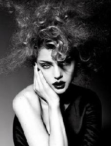 謝茜嘉·史譚 謝茜嘉·史譚