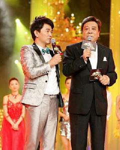 趙忠祥和吳宗憲聯袂主持《舞林大會》