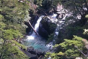 合歡溪步道後端瀑布飛泉