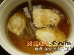 黑糯米酒紅糖煮雞蛋