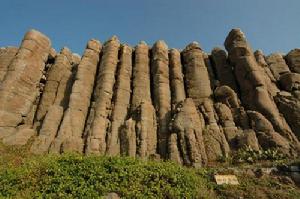 （圖）桶盤嶼玄武岩石柱群