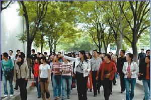 （圖）大學生村官