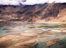 雅魯藏布江大橋