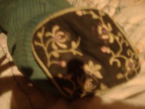 自繡嫁妝,菊容女士14歲時作品