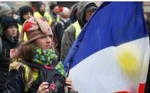 “紅圍巾”遊行海報