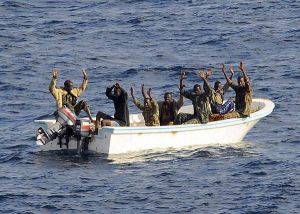 2009年2月11日，聯合部隊的士兵在亞丁灣逮捕海盜
