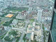 （圖）由台北101鳥瞰台北市政府、台北市議會、國父紀念館等建築
