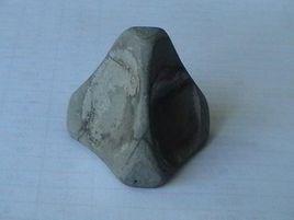 四面錐形研磨體 四面錐形研磨體