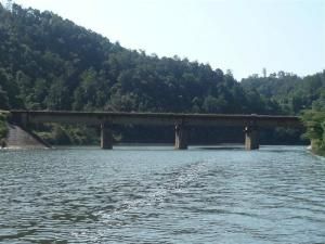 馬過河鎮鳳龍灣風景區