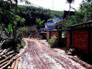 壩其三村 壩其三村