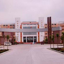 泰安英雄山中學 泰安英雄山中學