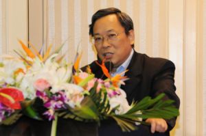 何小鋒，博士生導師，北京大學經濟學院金融系教授