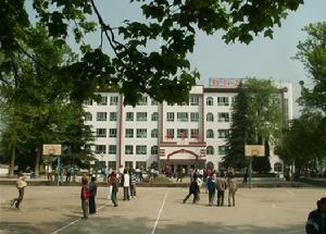 鴨溪中學高中部教學樓