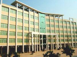 培新中學 培新中學