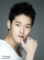 姜成[演員、歌手]