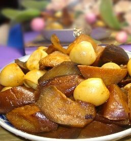 茄子燒鵪鶉蛋 茄子燒鵪鶉蛋