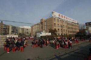 （圖）長春市六十八中學中學的學生提前放學