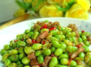青豆炒兔肉丁 青豆炒兔肉丁
