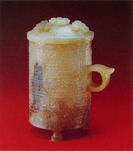 夔鳳紋玉樽 夔鳳紋玉樽