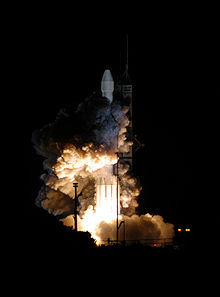 信使號於2004年8月3日發射升空