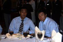 和好友李金羽在山東大廈