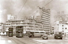 1950年代的銅鑼灣電車總站附近