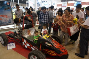 車展上的大學生方程式賽車