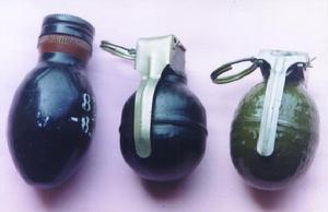 新型82-2式卵形無柄手榴彈