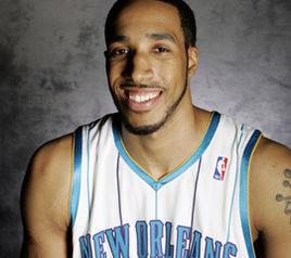 康迪尼·西蒙斯 康迪尼·西蒙斯