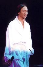 張國榮熱·情演唱會造型