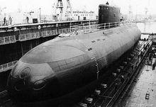 正在裝填53-65KE魚雷的俄羅斯基洛級