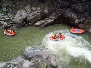 江南大峽谷漂流 江南大峽谷漂流